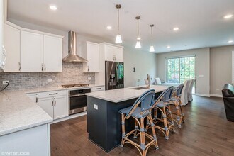 53 Woodland Trail in Lincolnshire, IL - Building Photo - Building Photo