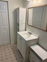 2502 Cranbrook Ln, Unit 5 in Charlotte, NC - Foto de edificio - Building Photo