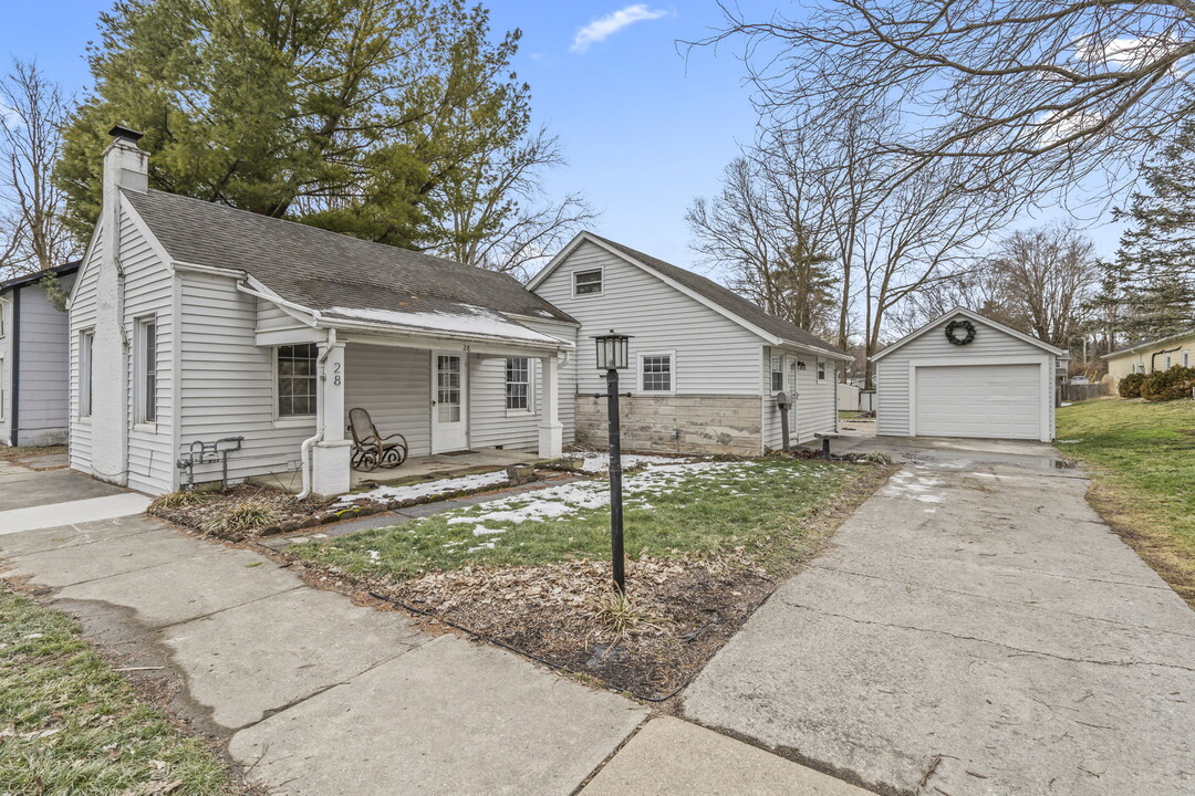 28 S Main St in Bellbrook, OH - Building Photo