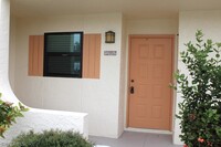 16361 Dublin Cir in Ft. Myers, FL - Foto de edificio - Building Photo