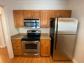 1930 Honolulu Ln in Tallahassee, FL - Building Photo - Building Photo