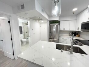 3830 Avenida Del Presidente, Unit 8 in San Clemente, CA - Foto de edificio - Building Photo