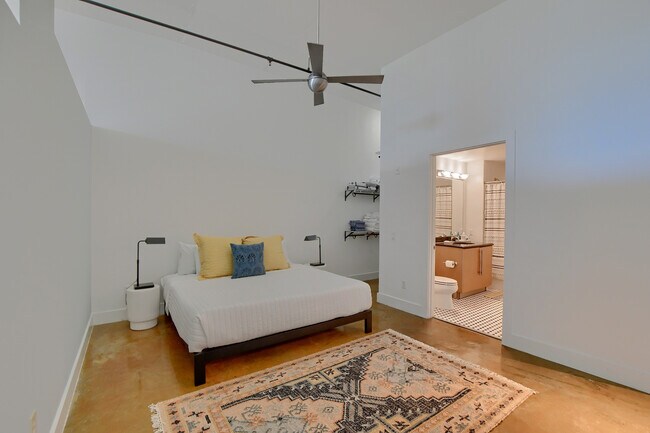 180 NE 4th Ave, Unit 406 in Delray Beach, FL - Building Photo - Building Photo