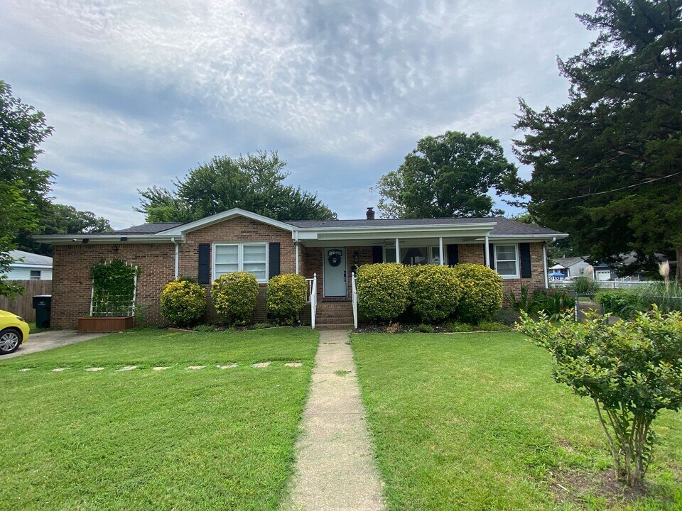 8906 Hastings St in Norfolk, VA - Building Photo