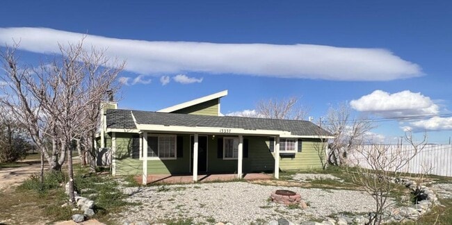 13237 E Ave W in Pearblossom, CA - Building Photo - Building Photo