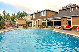The Villas at Kennedy Creek Apartments in Tumwater, WA - Building Photo - Building Photo