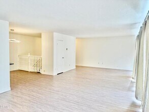 18147 Coastline Dr in Malibu, CA - Building Photo - Building Photo