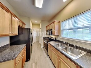 1702 Arrowhead Dr in Lebanon, TN - Foto de edificio - Building Photo