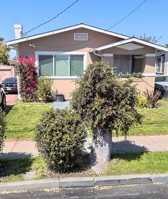 2307 64th Ave in Oakland, CA - Foto de edificio - Building Photo