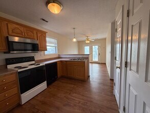 422 Lasalle Pl in Columbia, MO - Building Photo - Building Photo