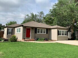 2703 30th St in Lubbock, TX - Building Photo