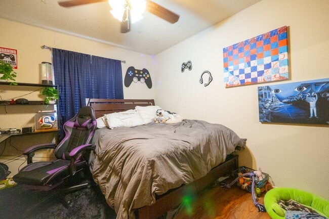 property at 2834 Falcon Knoll Ln