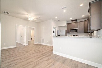 622 NW 3rd Ave in Gainesville, FL - Building Photo - Building Photo