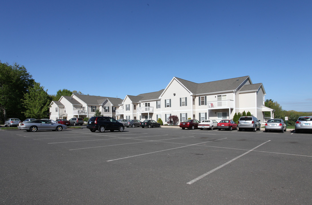 Tower Ridge in Southington, CT - Building Photo