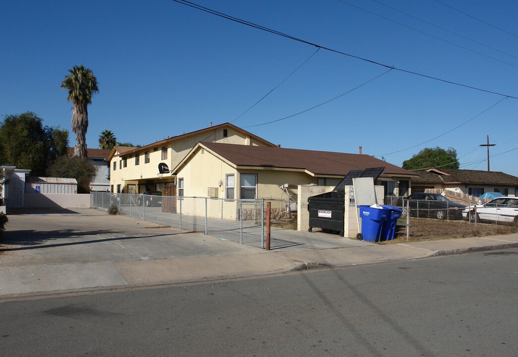 522-532 12th St in Imperial Beach, CA - Building Photo