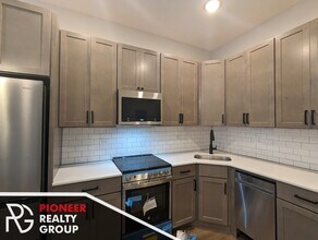 1020 W Bryn Mawr Ave in Chicago, IL - Foto de edificio - Building Photo