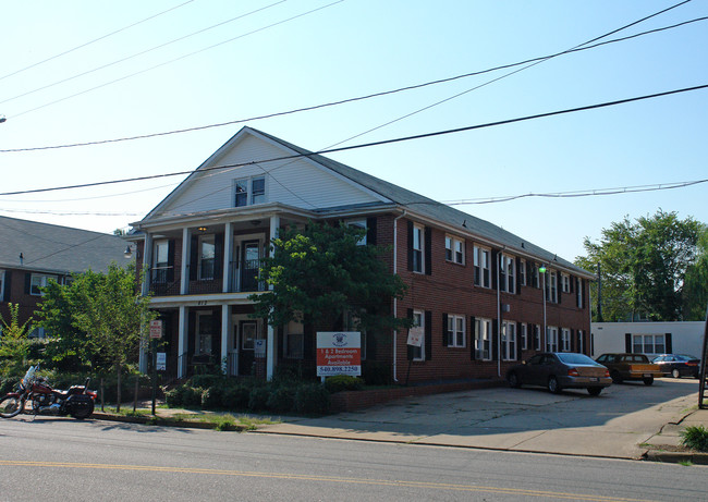 William Street Apartments in Fredericksburg, VA - Foto de edificio - Building Photo