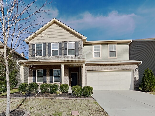 property at 702 White Oak Dr