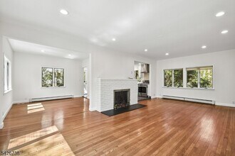 296 Glen Ave in Millburn, NJ - Building Photo - Building Photo