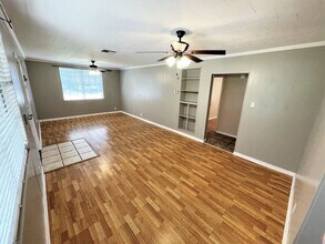 2512 Ave A in Nederland, TX - Building Photo - Building Photo
