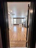 1234 S 1st St, Unit #4 in Louisville, KY - Building Photo