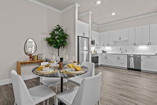 Mansions of Denton in Denton, TX - Building Photo