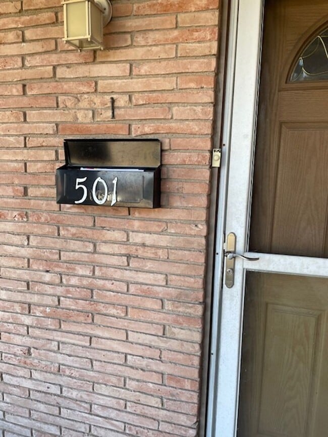 501 Handover Dr