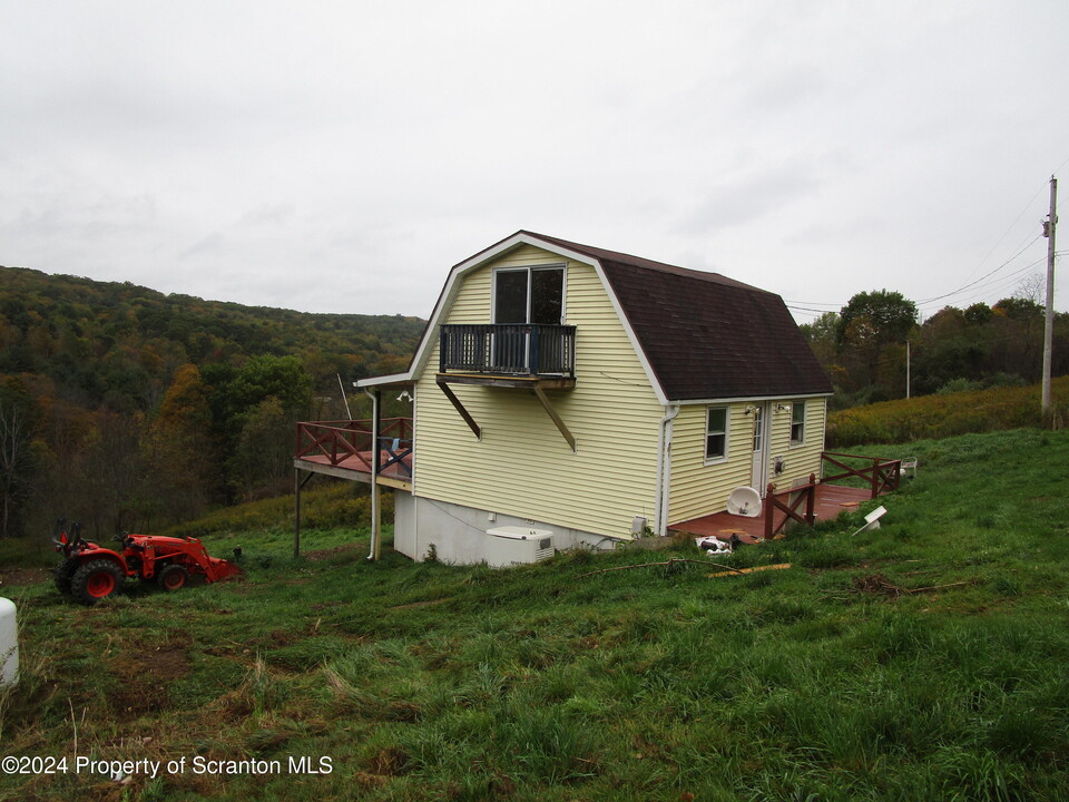 483 Turnpike St in Susquehanna, PA - Building Photo