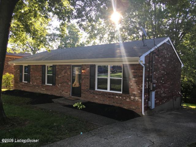 4315 Chenwood Ln in Louisville, KY - Building Photo - Building Photo