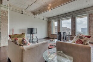 500 S Ervay St in Dallas, TX - Building Photo