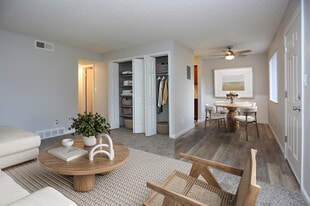 Sage Creek Apartments in Aurora, CO - Building Photo