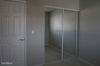 6500 Country Club Dr-Unit -Apt 15 in Rohnert Park, CA - Building Photo - Building Photo