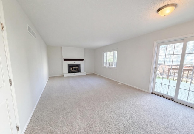 1379 Gumbert Dr in Amelia, OH - Building Photo - Building Photo