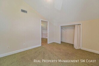 7493 Pebble Beach Rd in Ft. Myers, FL - Building Photo - Building Photo