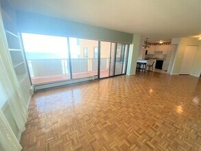 300 Lynn Shore Dr in Lynn, MA - Building Photo - Building Photo