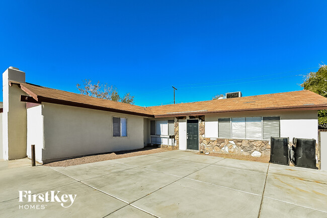 2124 Sutro Way in Las Vegas, NV - Building Photo - Building Photo