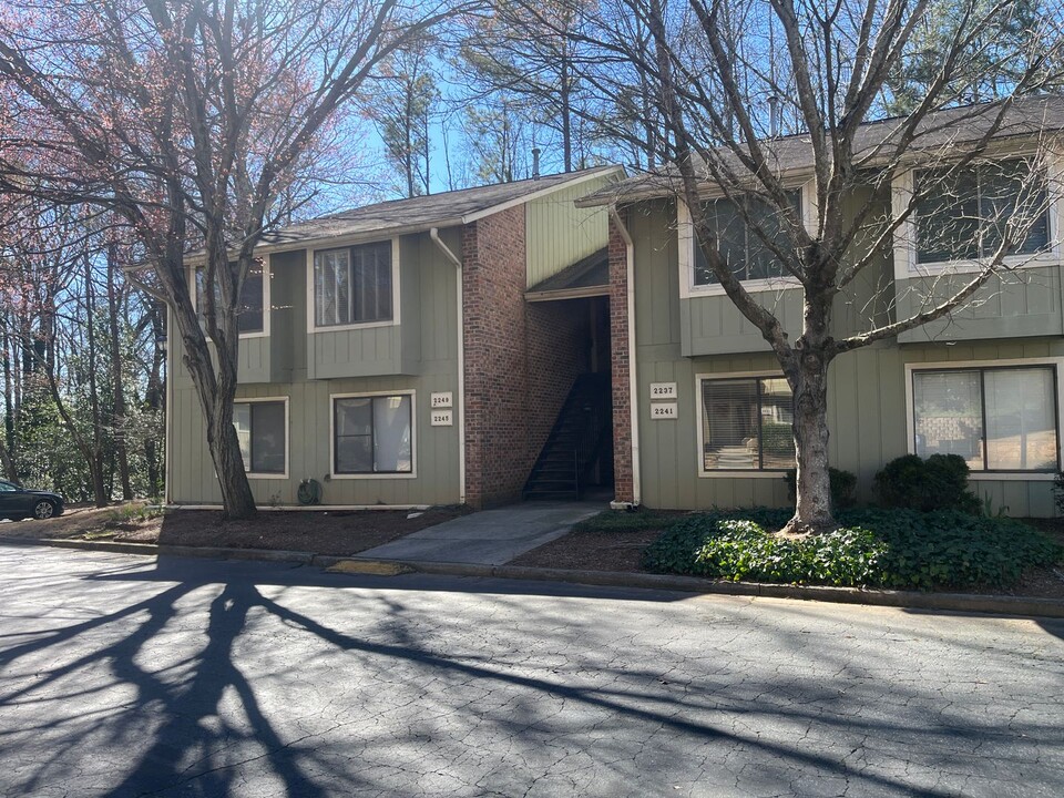 2249 Runnymead Rdg SE in Marietta, GA - Building Photo