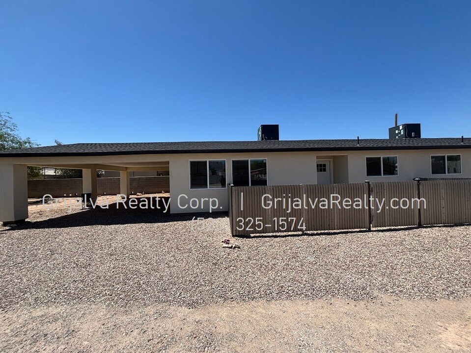 2926 N Winstel Blvd-Unit -2926 N Winstel #2 in Tucson, AZ - Foto de edificio
