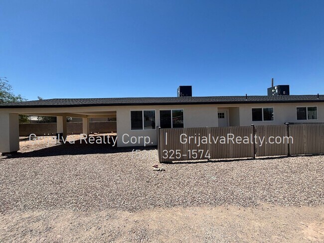 property at 2926 N Winstel Blvd