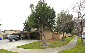 San Juan Apartments in Sunnyvale, CA - Building Photo - Building Photo