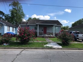 1687 Cartwright St in Beaumont, TX - Building Photo