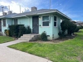 2132-2136 E Peralta Wy in Fresno, CA - Building Photo
