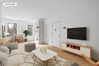 132 Carroll St in Brooklyn, NY - Building Photo - Building Photo