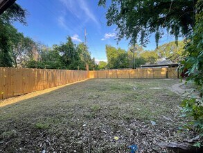 1242 Sharlo Ave in Baton Rouge, LA - Building Photo - Building Photo
