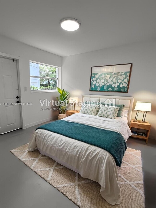 7820 NE Bayshore Ct in Miami, FL - Building Photo - Building Photo