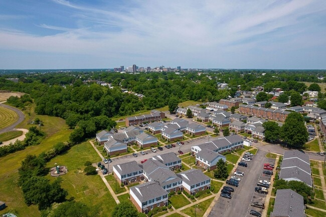 3516 E Richmond Rd in Richmond, VA - Foto de edificio - Building Photo