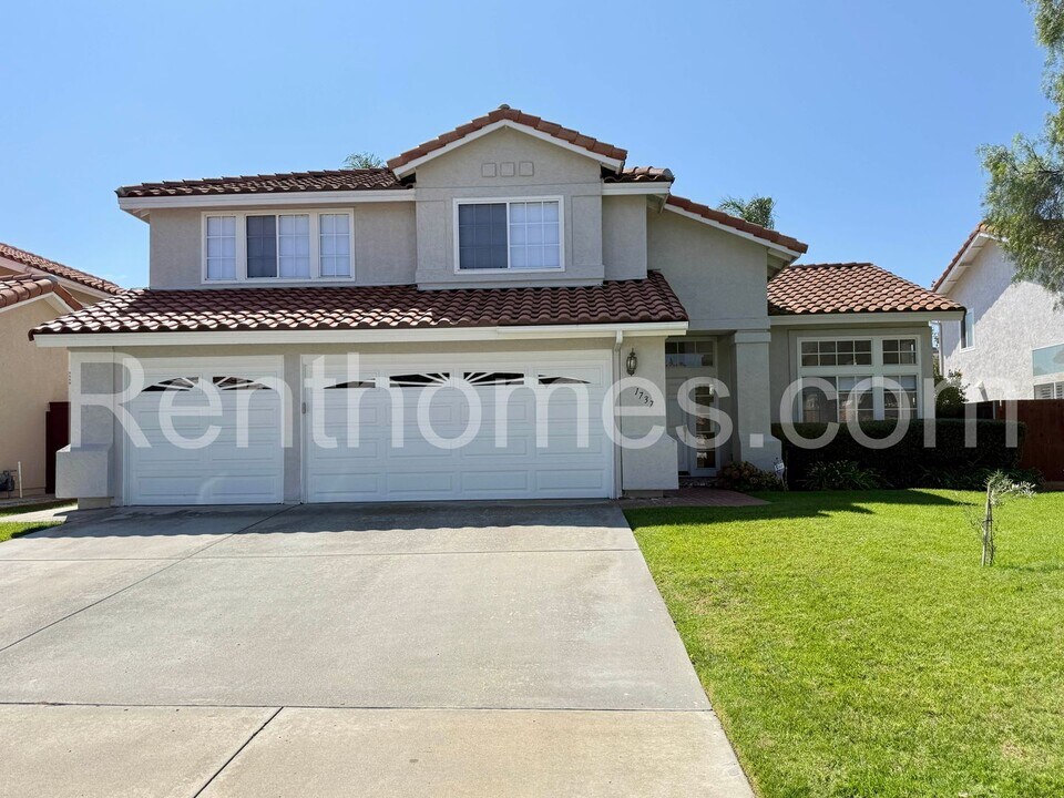 1737 Willowhaven Rd in Encinitas, CA - Building Photo