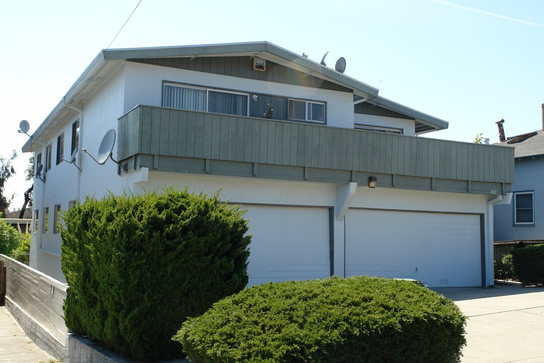 821 Liberty St in El Cerrito, CA - Foto de edificio