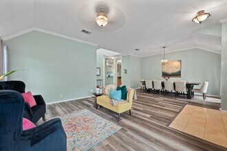 8007 Weldon Springs Ct in Austin, TX - Building Photo - Building Photo