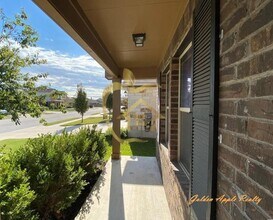 18501 Moreto Loop in Pflugerville, TX - Foto de edificio - Building Photo